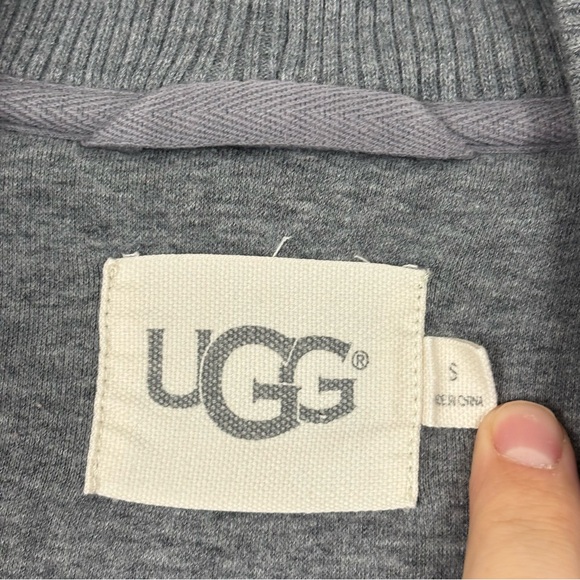UGG Cozy Gray Slub Knit Cardigan Size Small - Picture 3 of 8